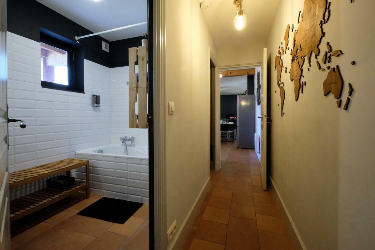 Melina - Appartement Dans Les Remparts De La Bastide Avec Parking Et Terrasse Carcassonne Eksteriør billede